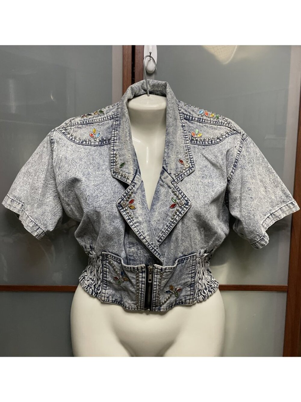 Vintage 80s Womens Acid Wash Blue Denim Gem Studded Cropped Ruched Jean Jacket